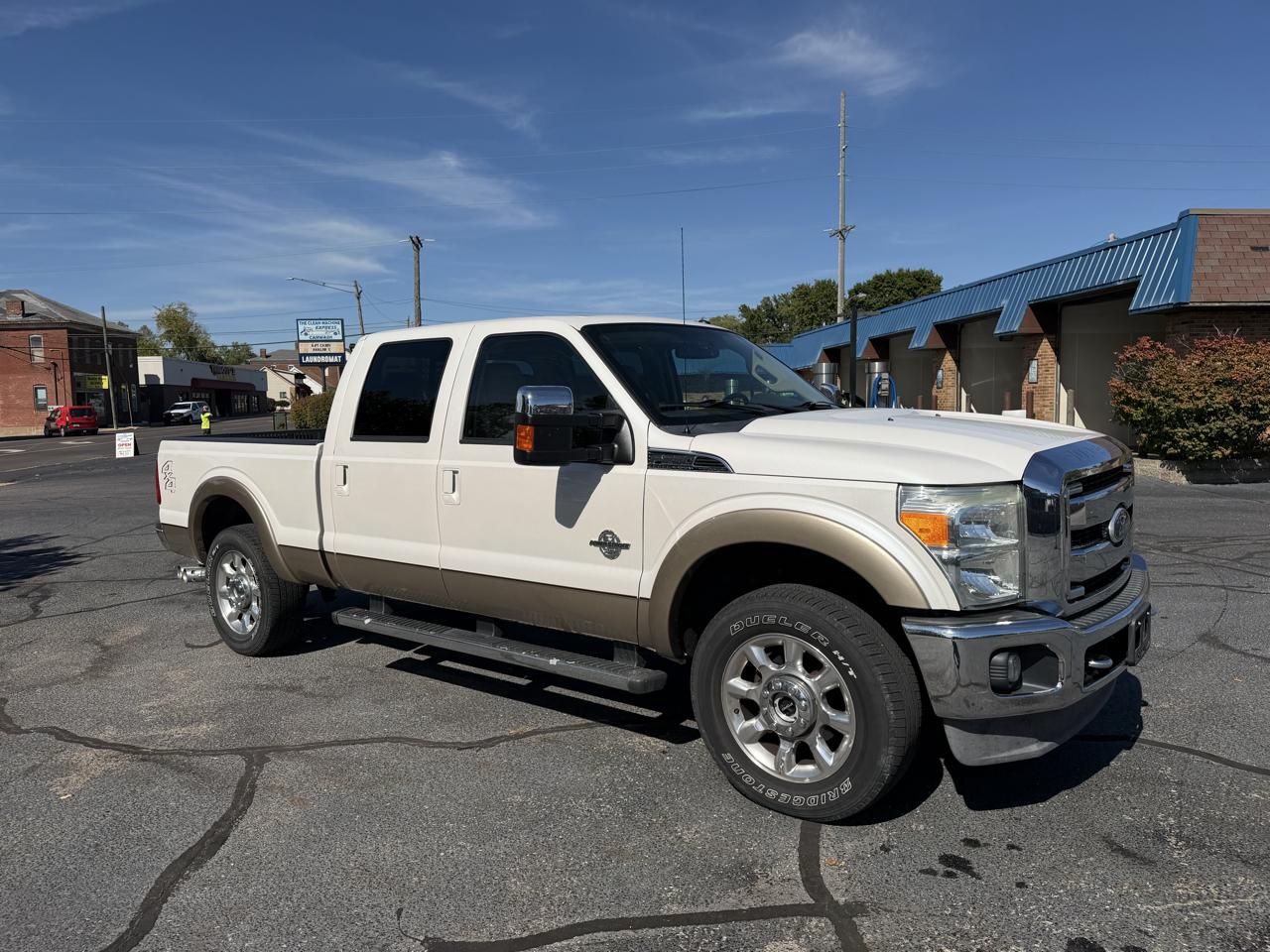 Ford F-250 SD Lariat Crew Cab Short Bed 4WD 2011