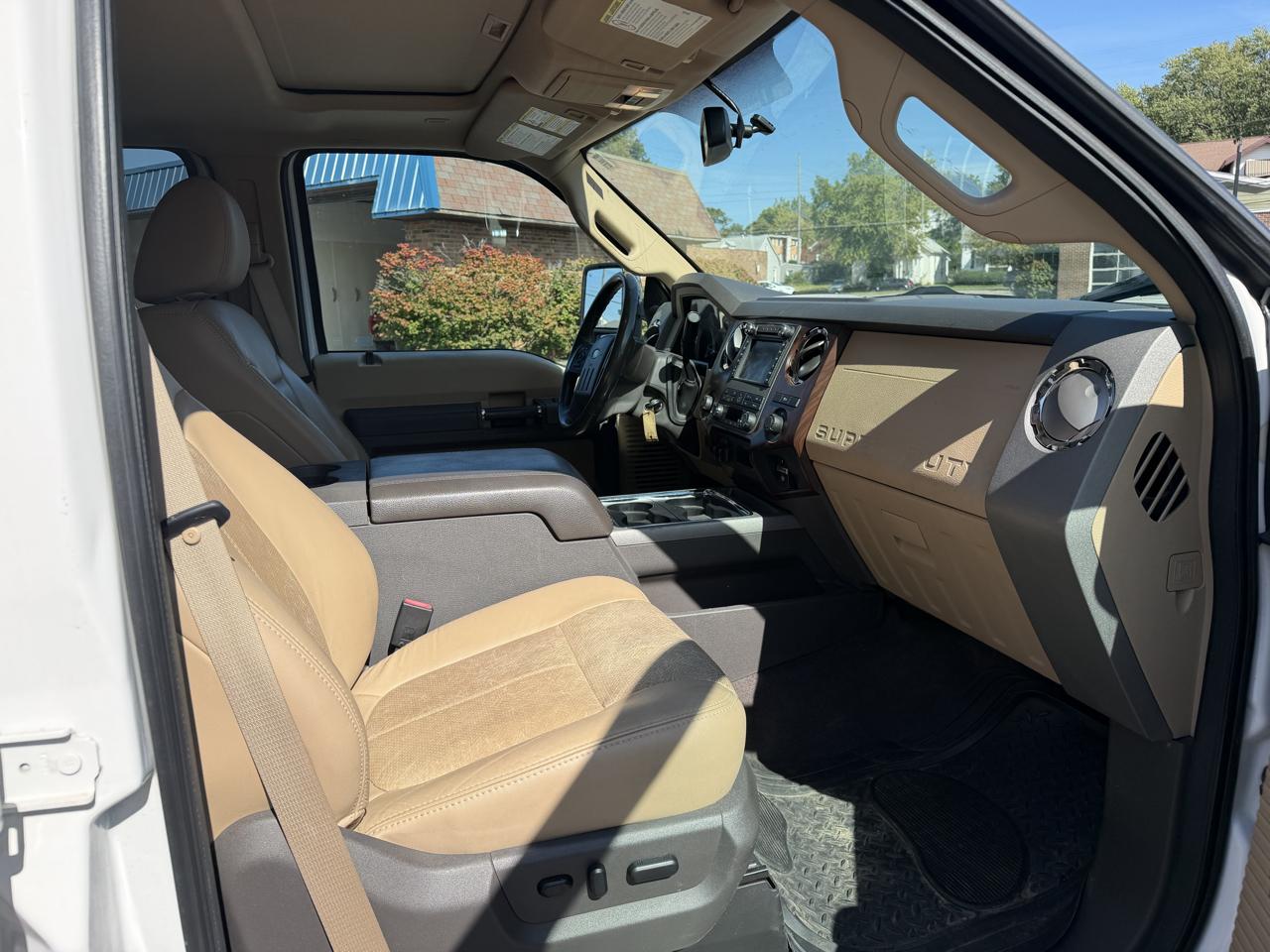 Ford F-250 SD Lariat Crew Cab Short Bed 4WD 2011