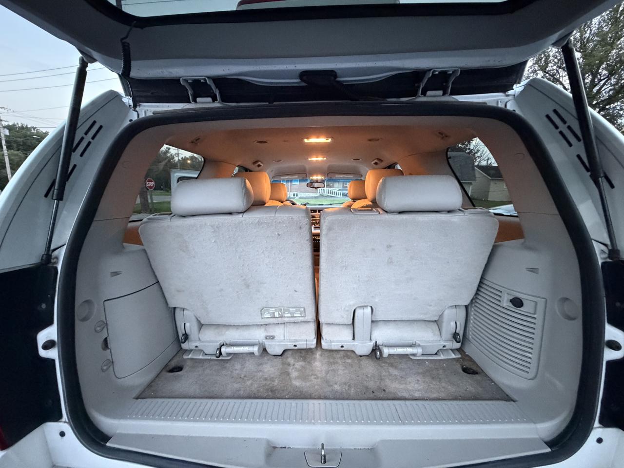 Chevrolet Tahoe LT 4WD 2011