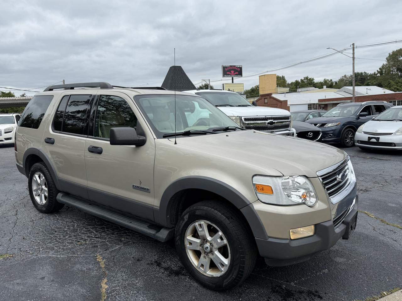 Ford Explorer XLT 4.0L 4WD 2006
