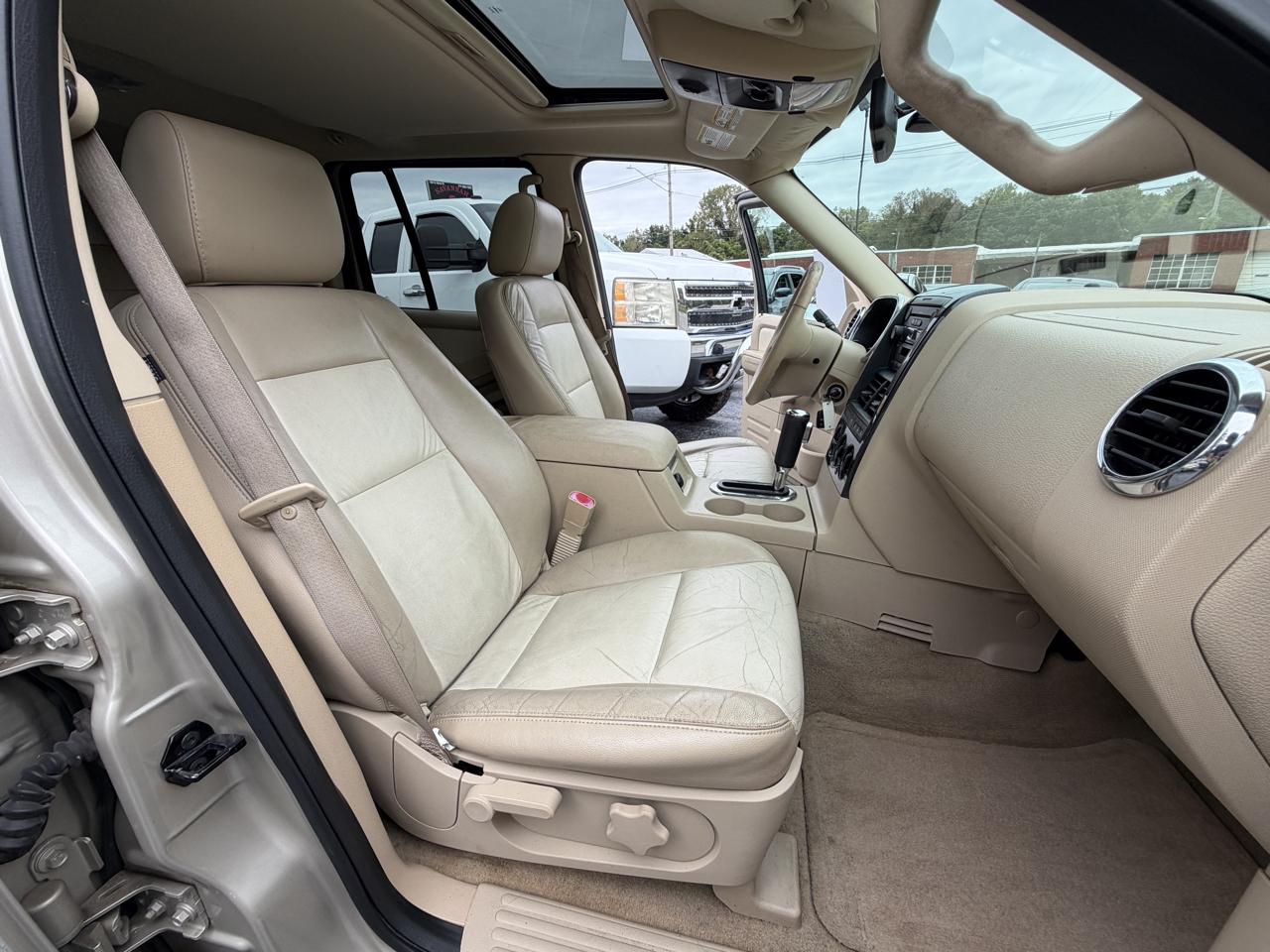 Ford Explorer XLT 4.0L 4WD 2006