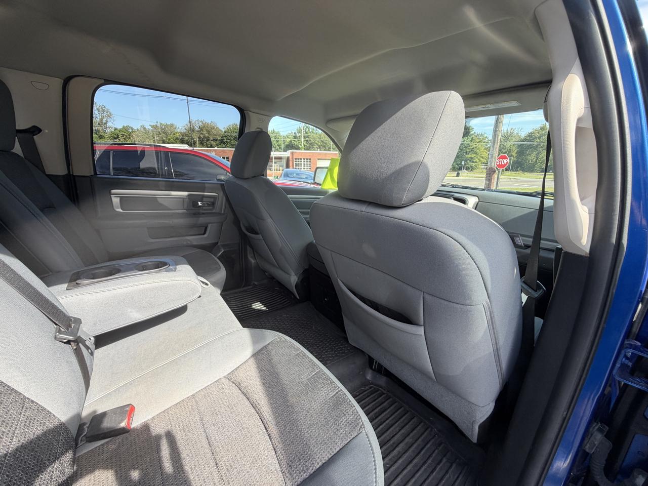 RAM 1500 SLT Crew Cab 4WD 2014