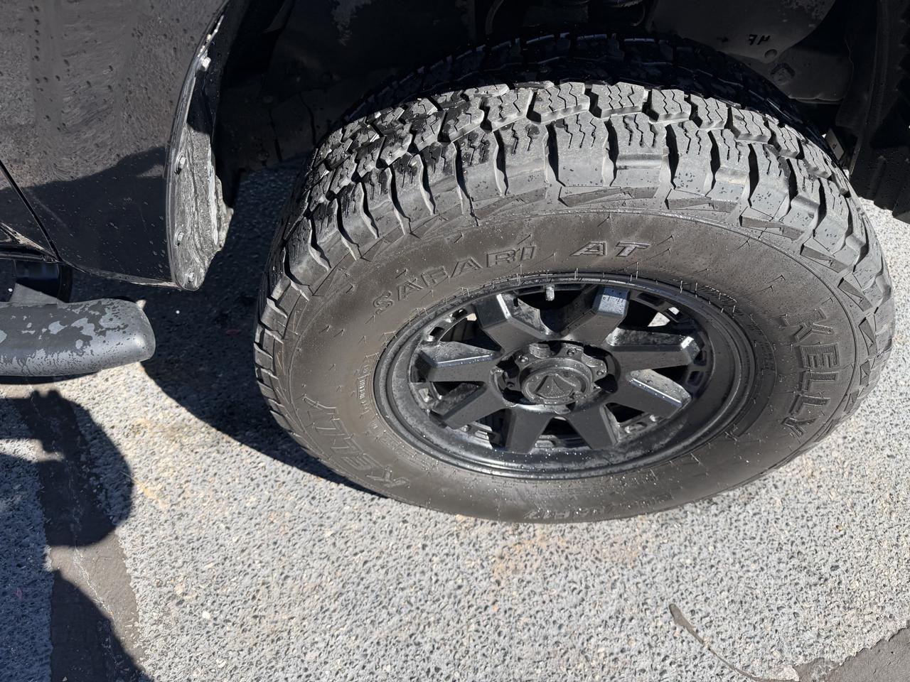 Toyota Tacoma 4WD Double Cab V6 AT SR5 (Natl) 2023