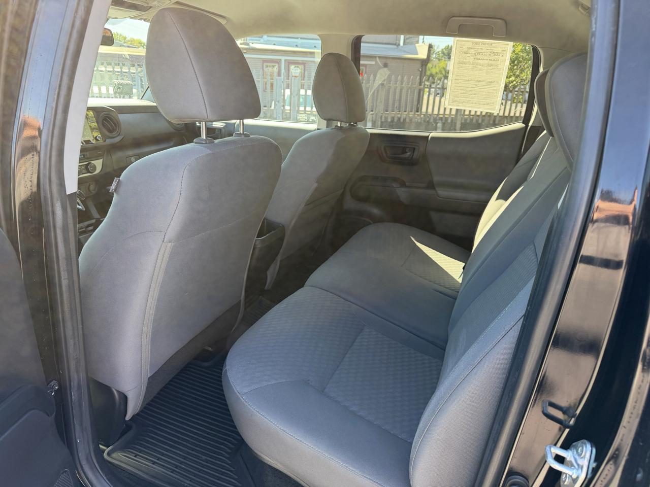 Toyota Tacoma 4WD Double Cab V6 AT SR5 (Natl) 2023