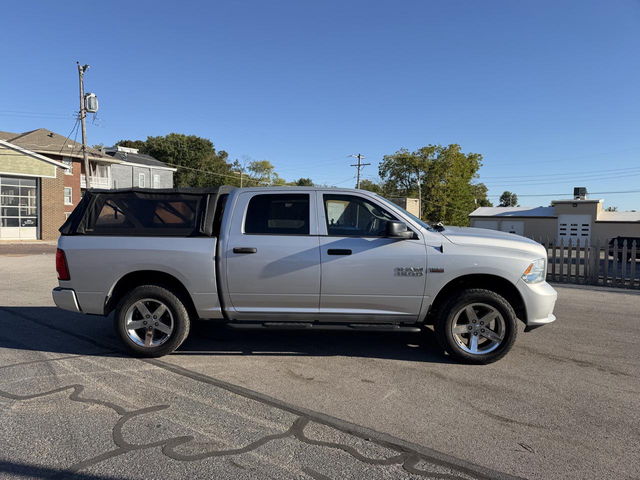 RAM 1500 2WD Crew Cab 149" Sport 2014