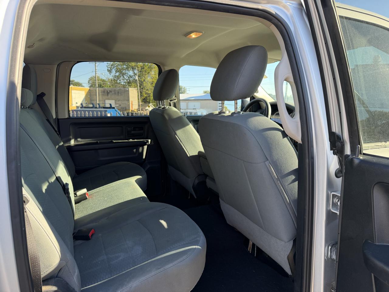 RAM 1500 2WD Crew Cab 149" Sport 2014