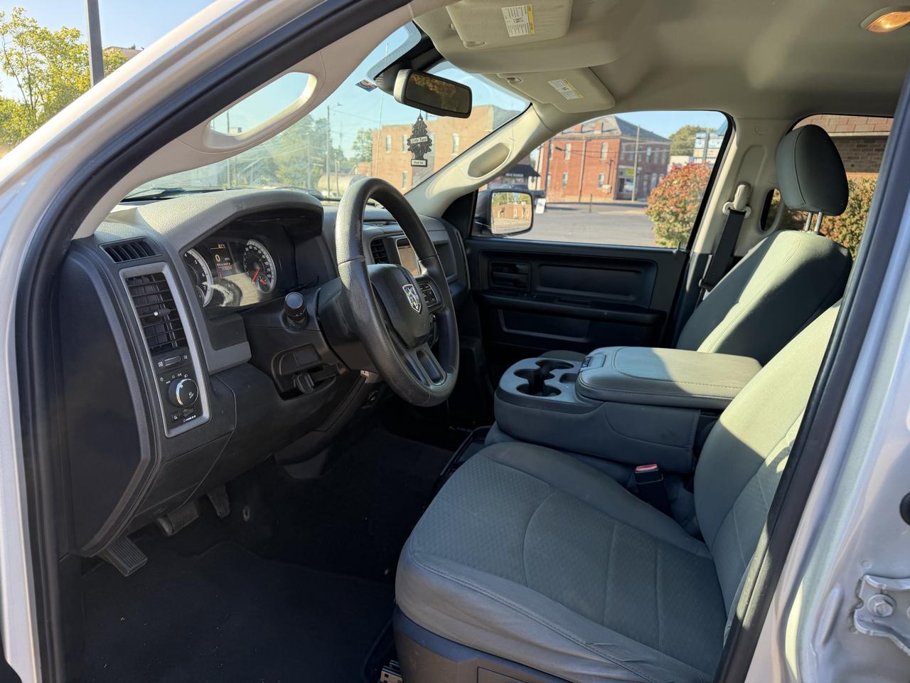RAM 1500 2WD Crew Cab 149" Sport 2014