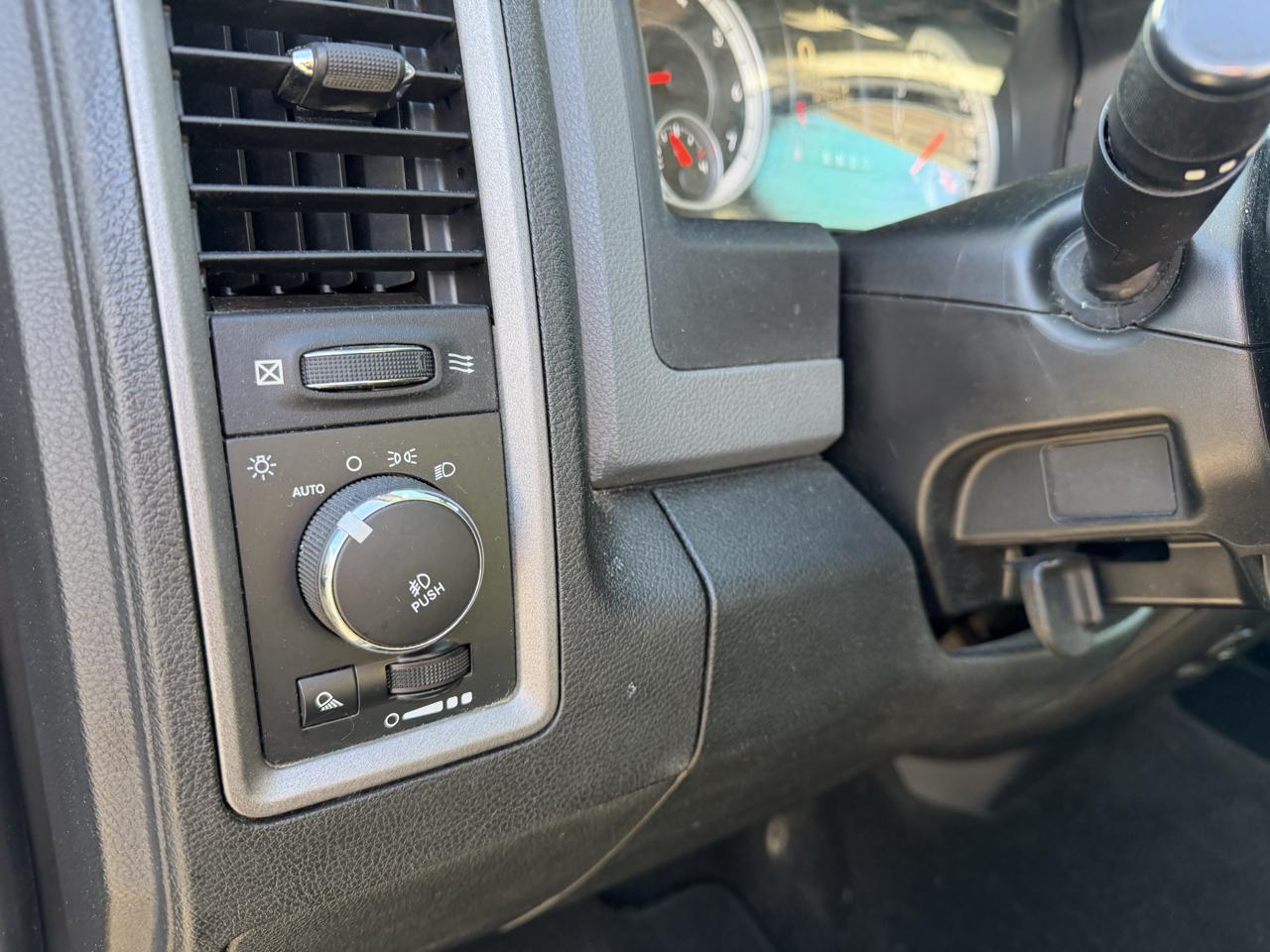 RAM 1500 2WD Crew Cab 149" Sport 2014