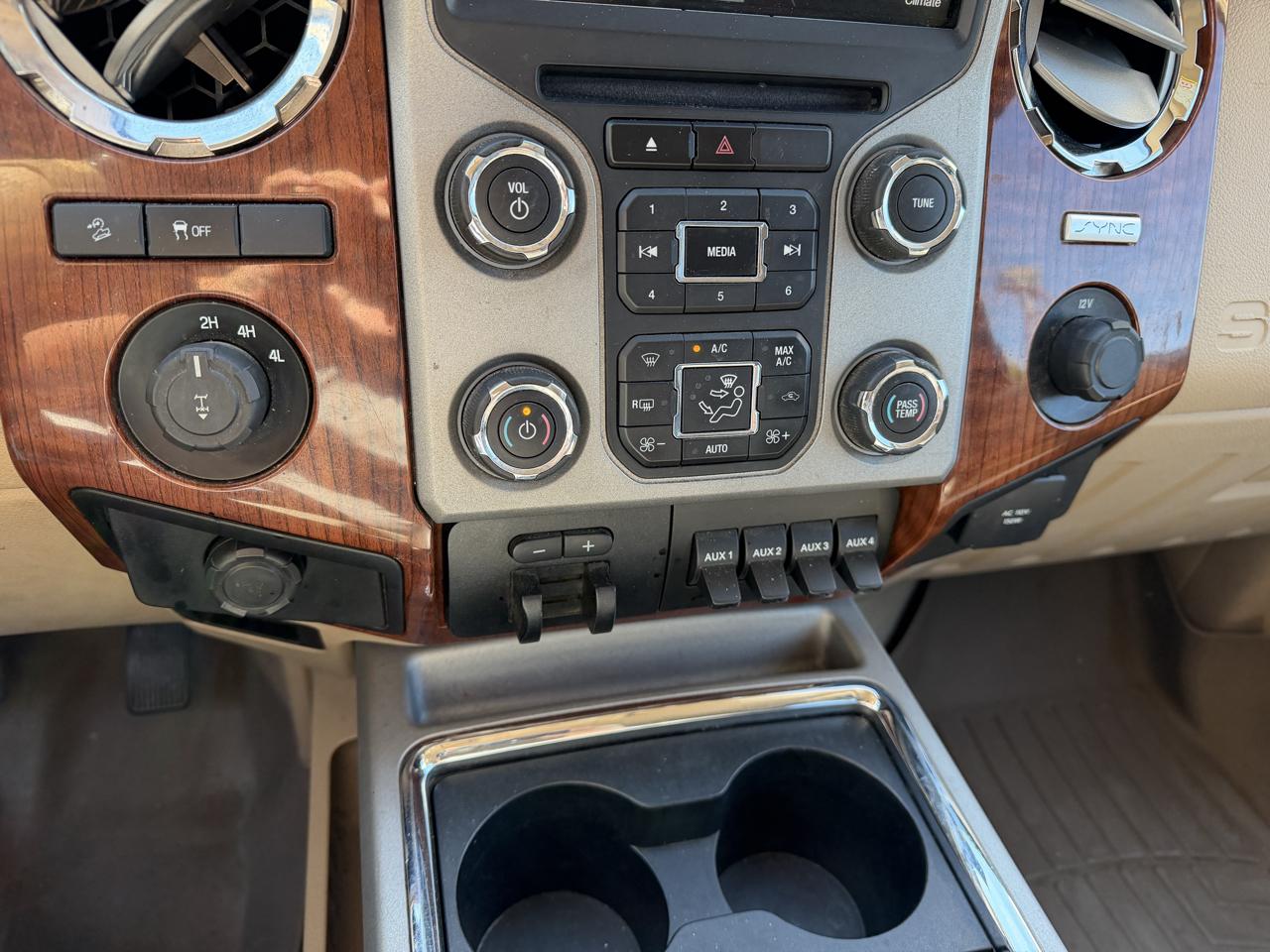 Ford F-350 SD King Ranch Crew Cab Long Bed 4WD 2015