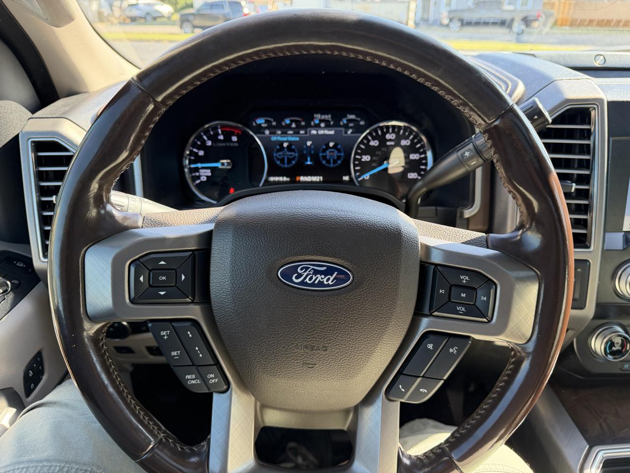 Ford F-250 SD Limited Crew Cab 4WD 2019