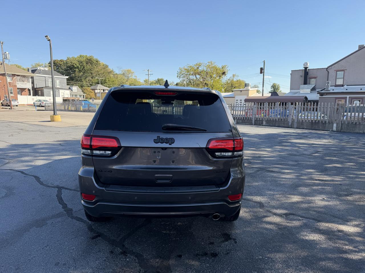 Jeep Grand Cherokee Laredo 4WD 2020