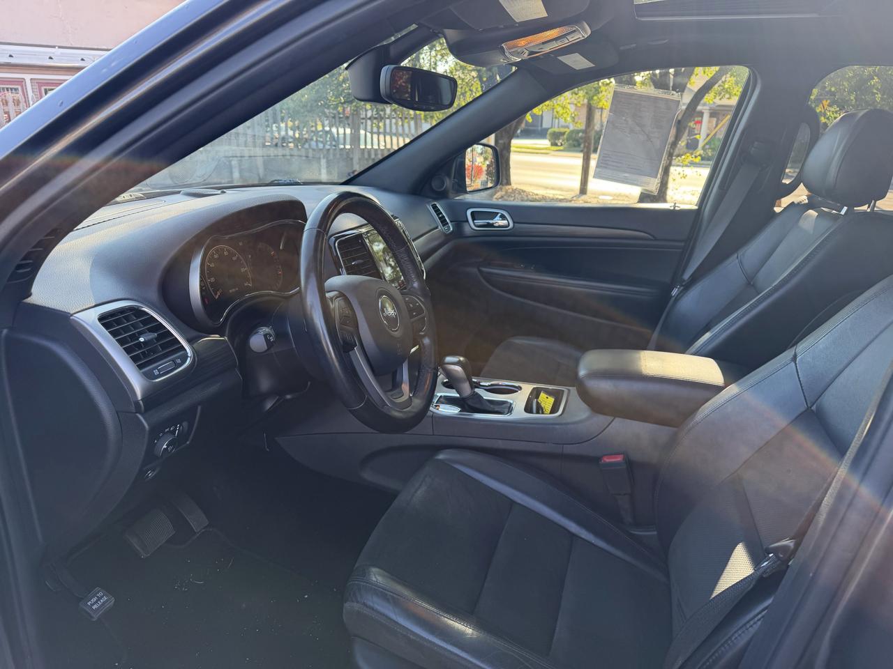 Jeep Grand Cherokee Laredo 4WD 2020