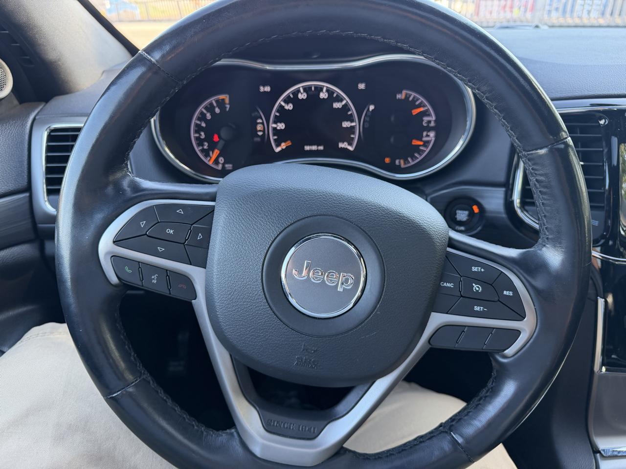 Jeep Grand Cherokee Laredo 4WD 2020