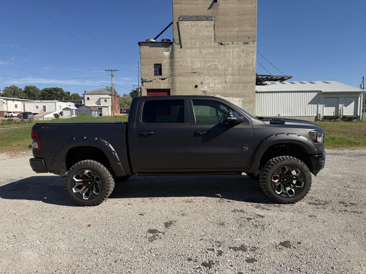 RAM 1500 Big Horn Crew Cab SWB 4WD 2022