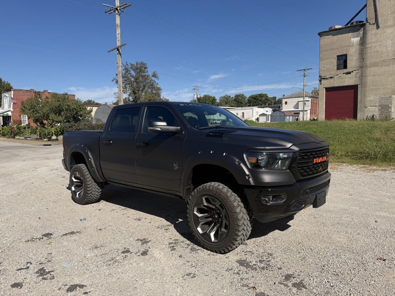 RAM 1500 Big Horn Crew Cab SWB 4WD 2022