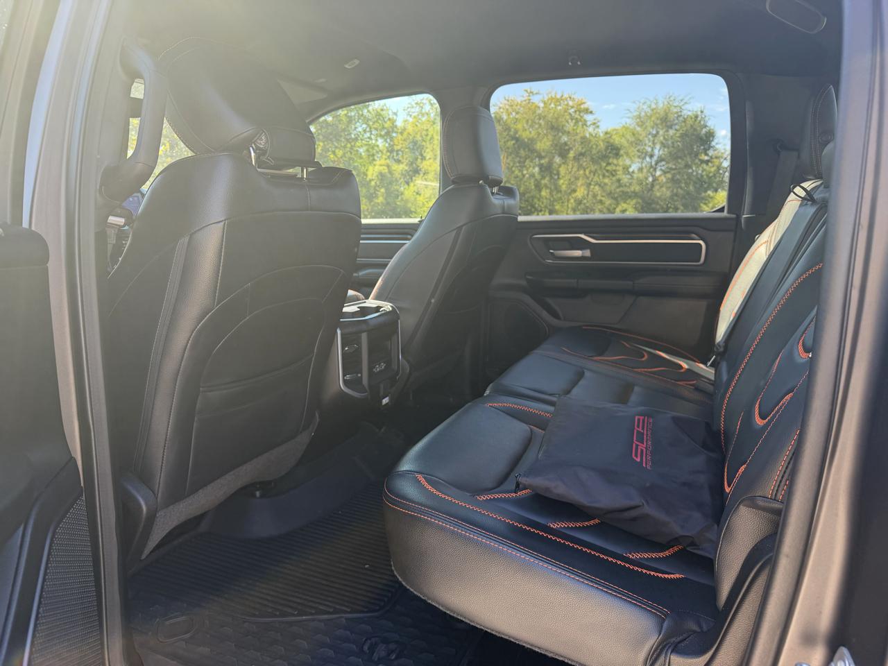 RAM 1500 Big Horn Crew Cab SWB 4WD 2022