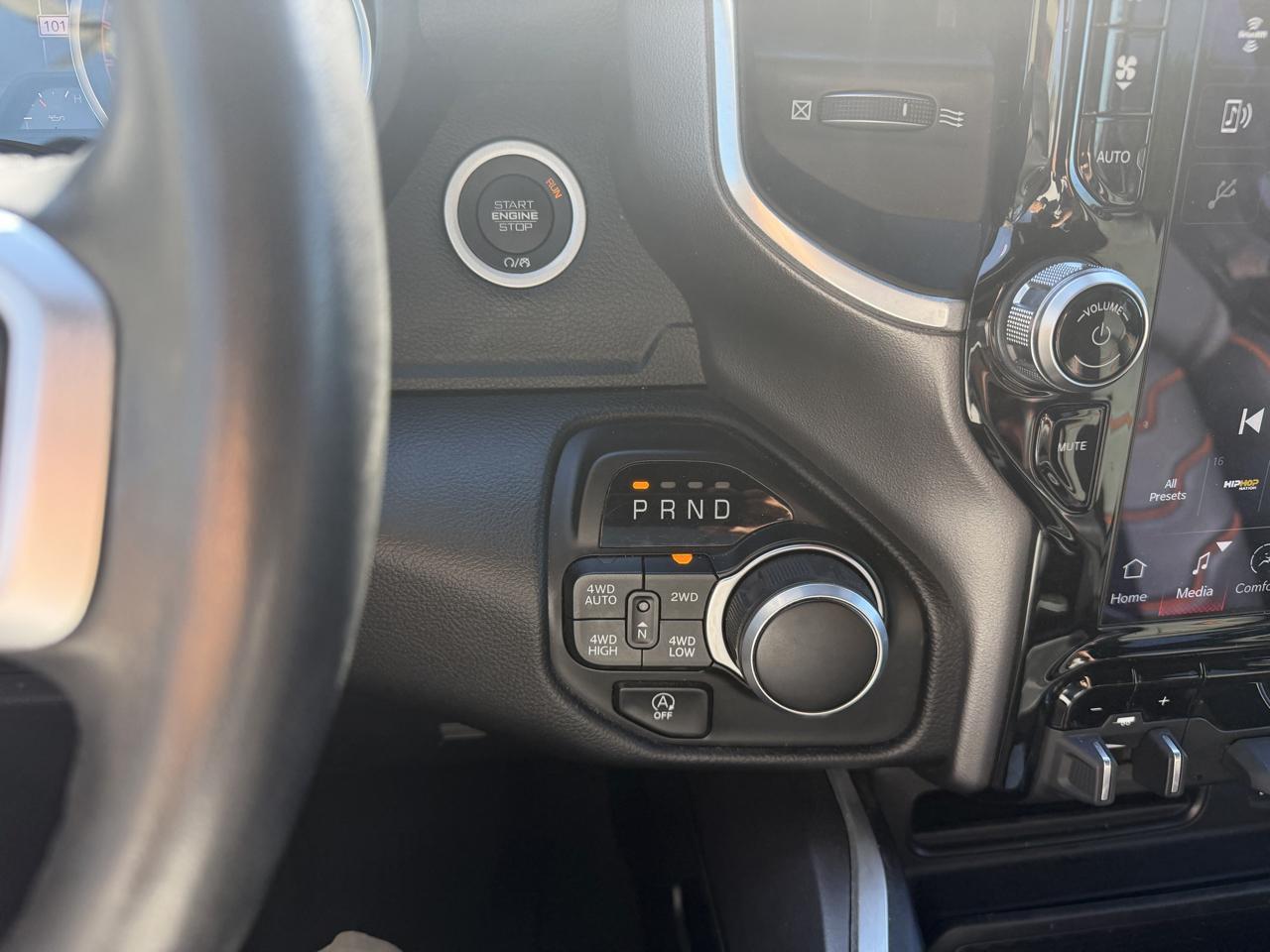 RAM 1500 Big Horn Crew Cab SWB 4WD 2022