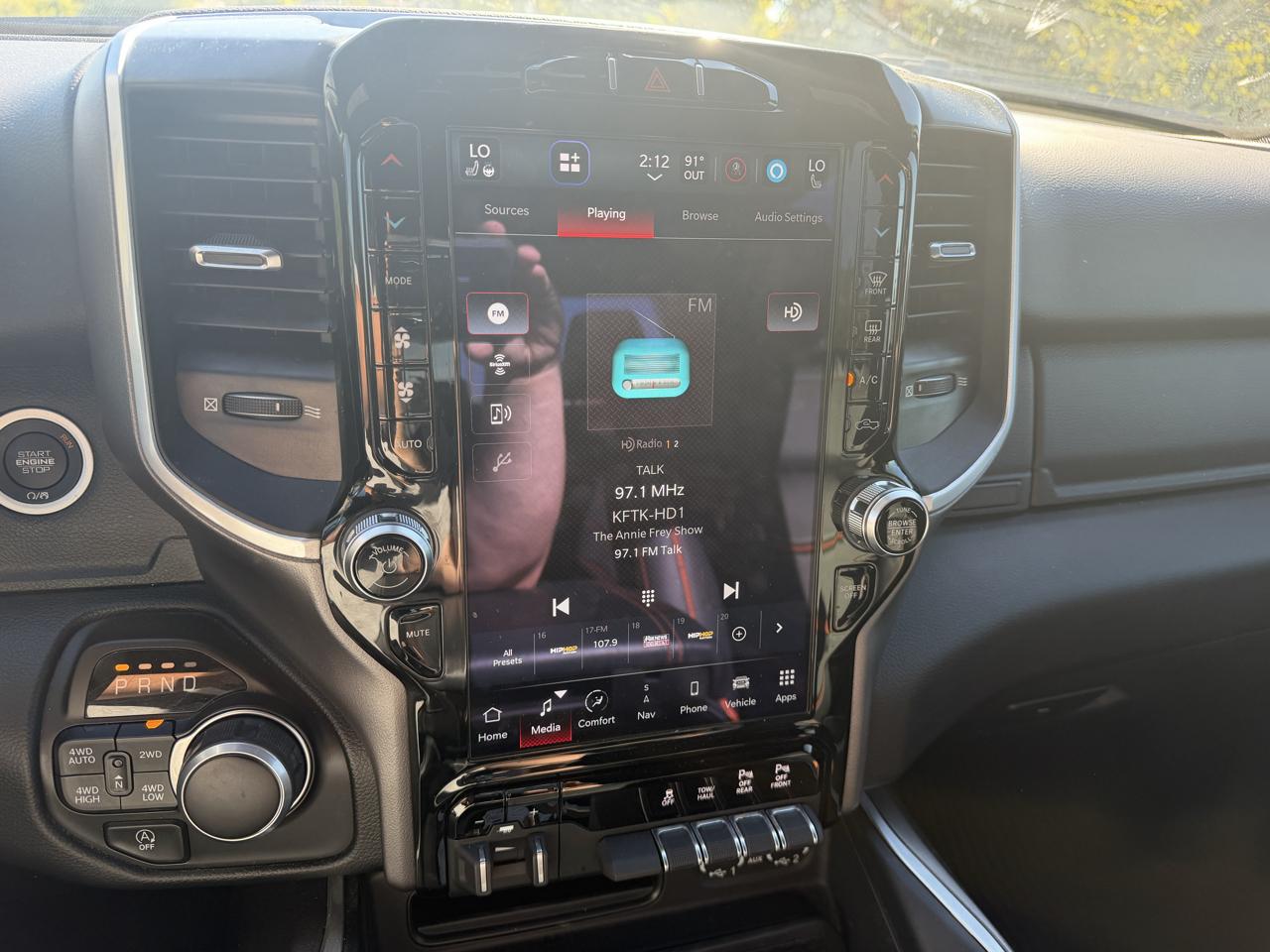 RAM 1500 Big Horn Crew Cab SWB 4WD 2022