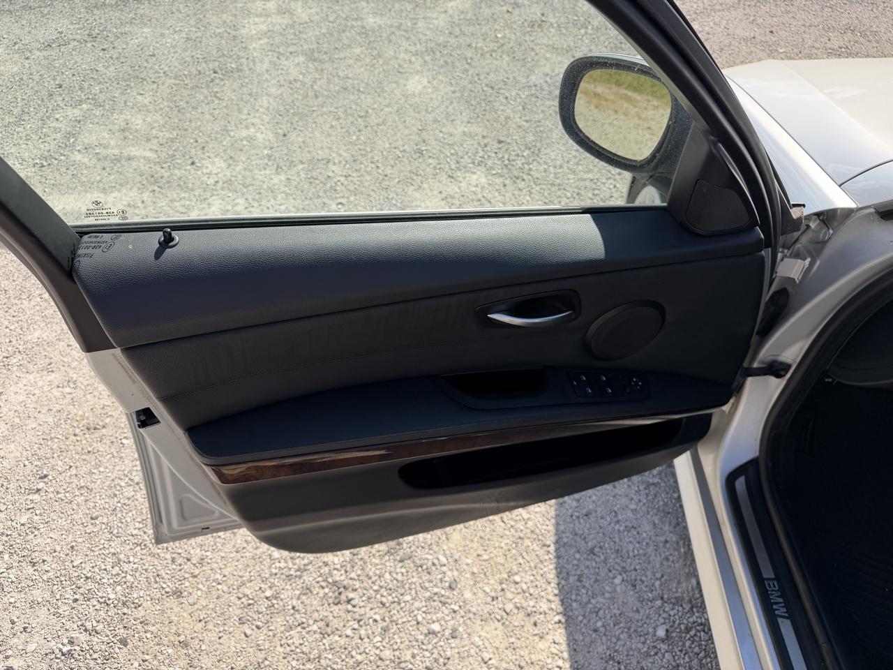 BMW 3-Series 328i 2009