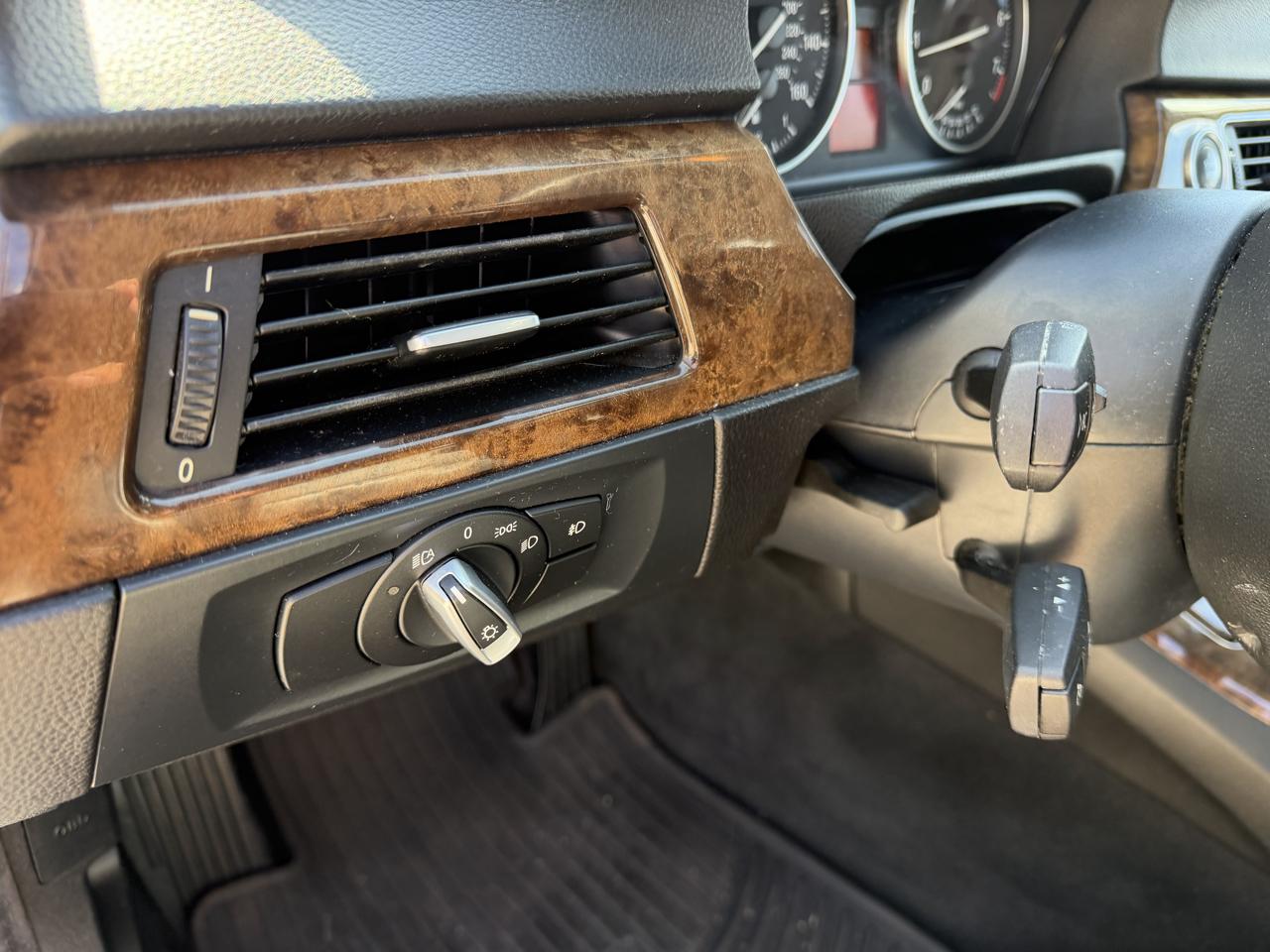 BMW 3-Series 328i 2009