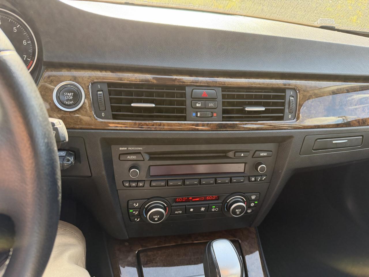 BMW 3-Series 328i 2009