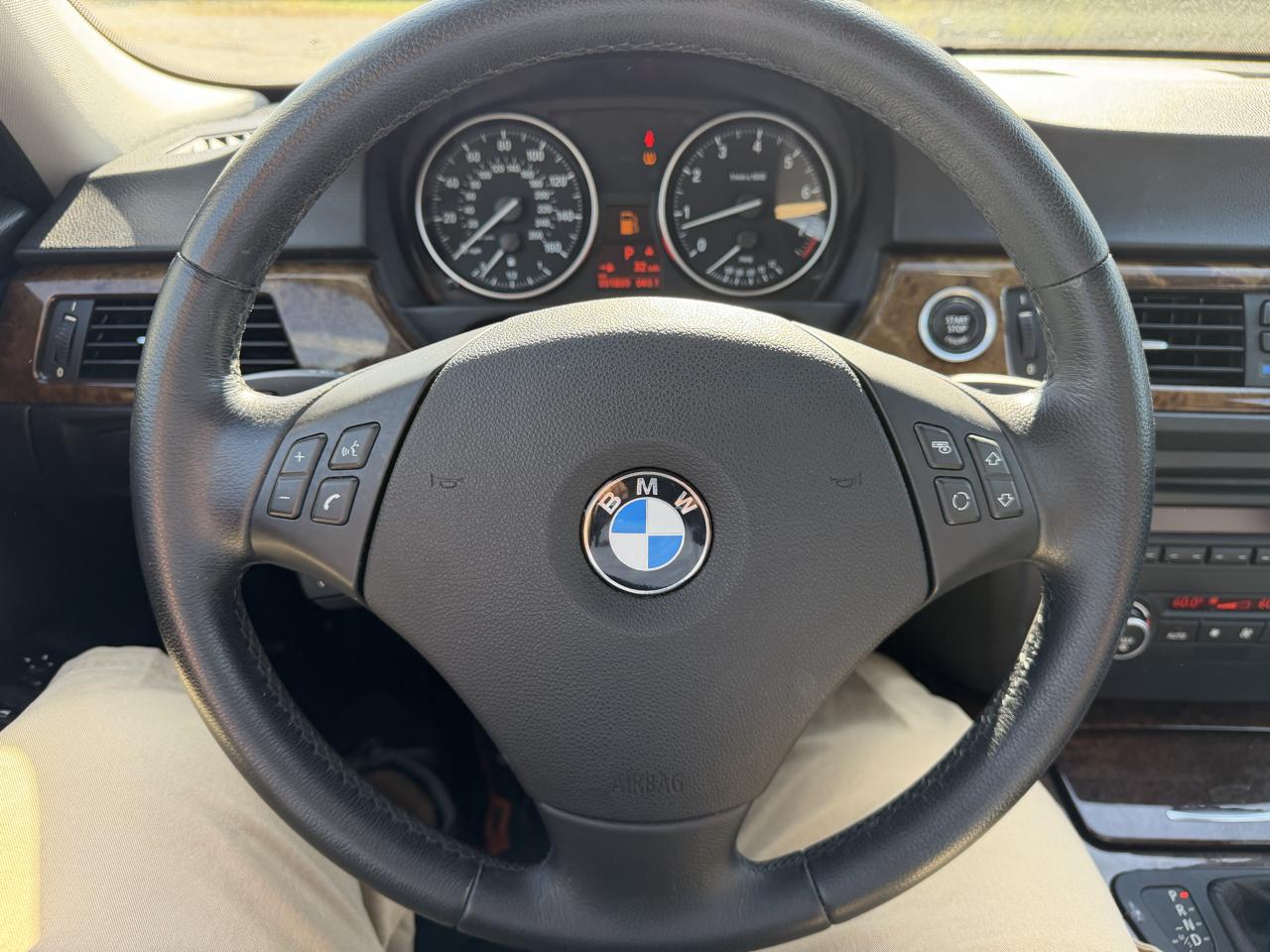 BMW 3-Series 328i 2009