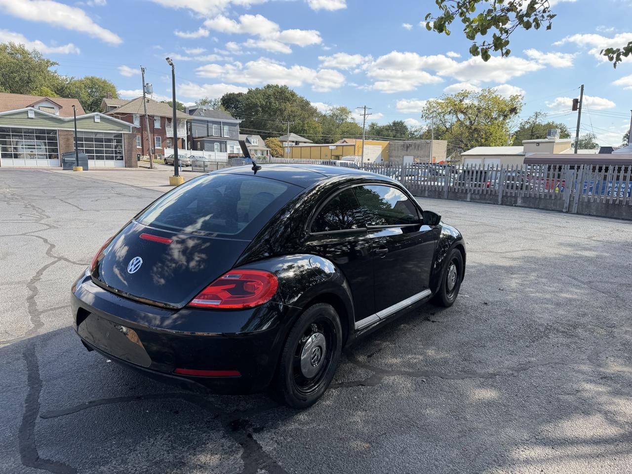 Volkswagen Beetle 1.8T Classic 2015
