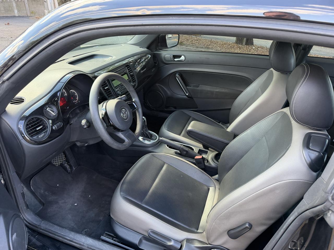 Volkswagen Beetle 1.8T Classic 2015