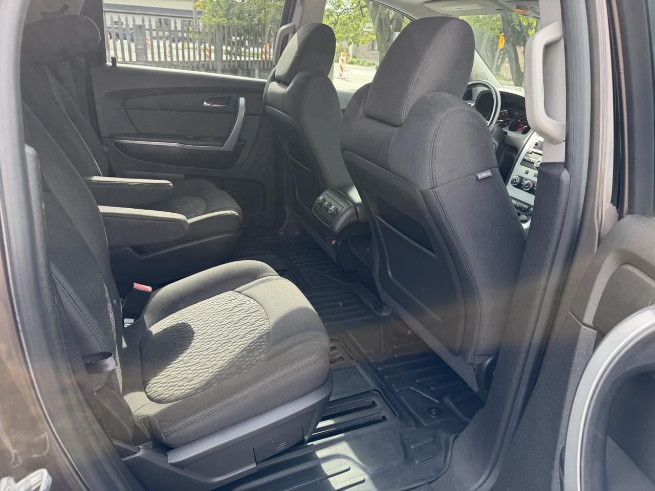 GMC Acadia SLE-2 AWD 2012