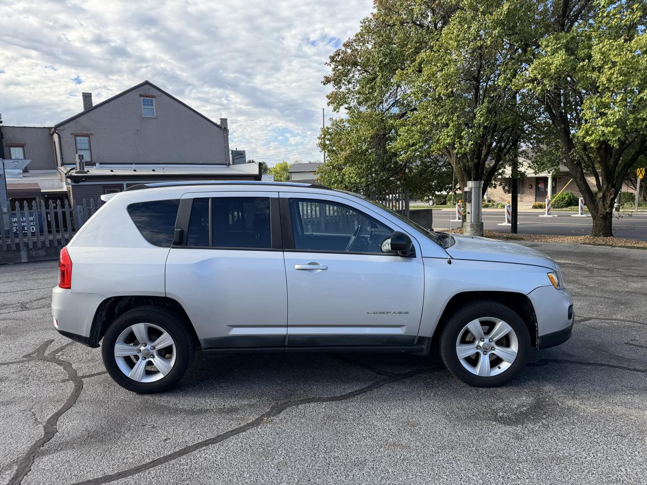 Jeep Compass Sport FWD 2011