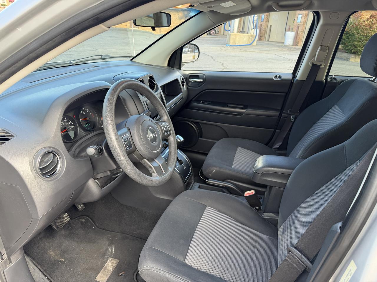 Jeep Compass Sport FWD 2011