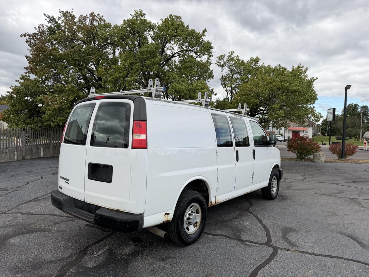 Chevrolet Express 2500 Cargo 2013