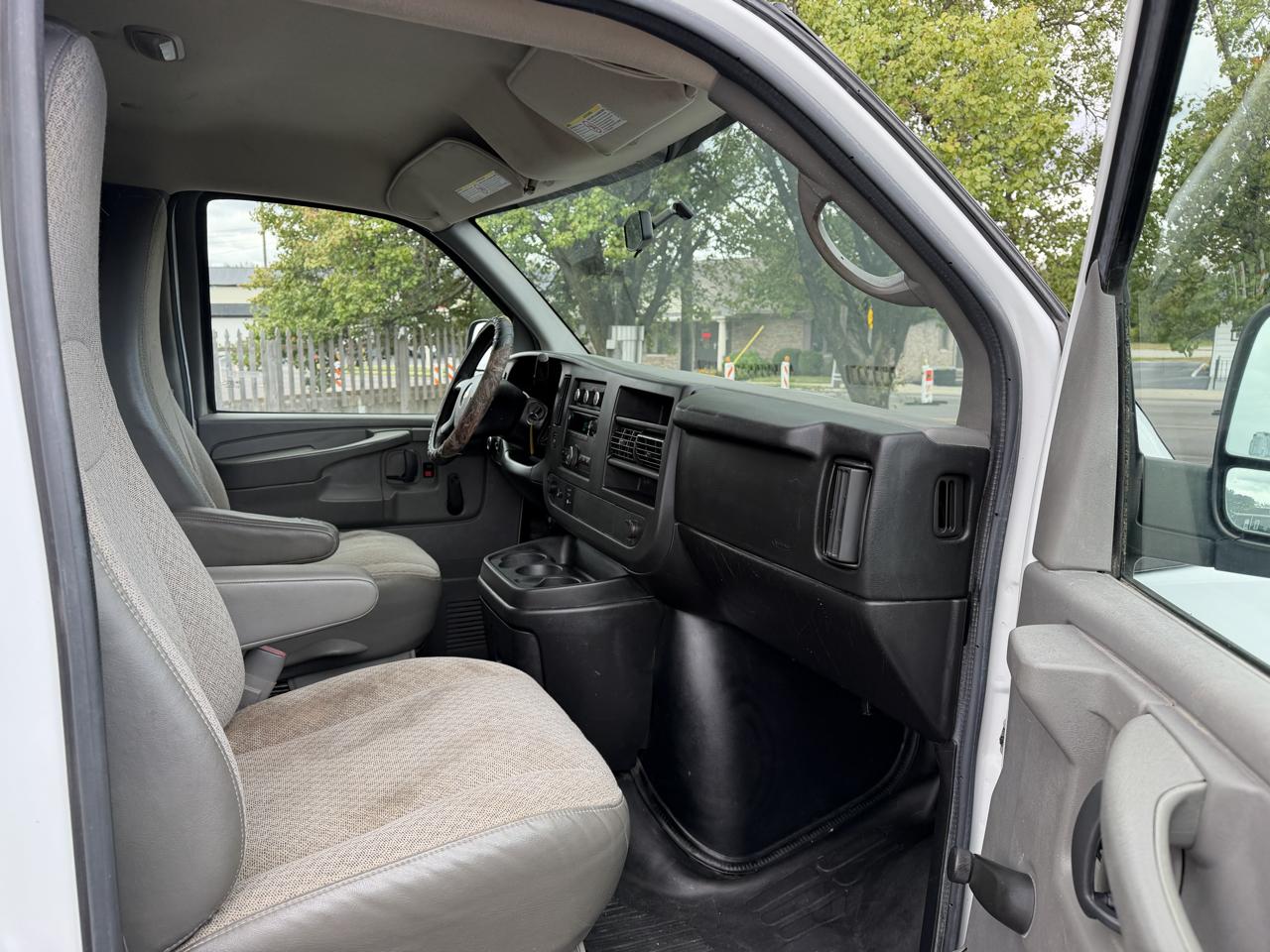 Chevrolet Express 2500 Cargo 2013