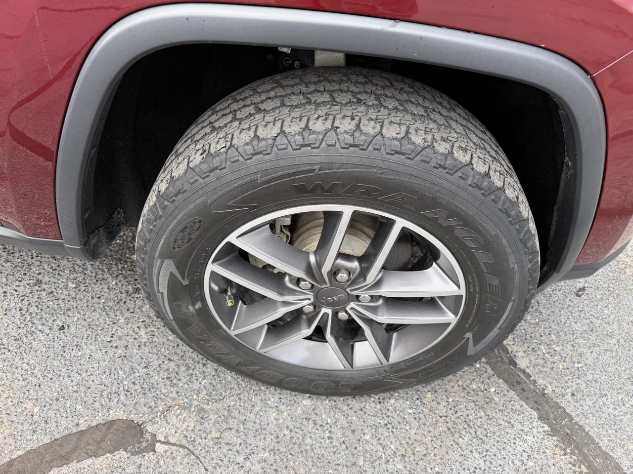 Jeep Grand Cherokee Laredo 4WD 2020