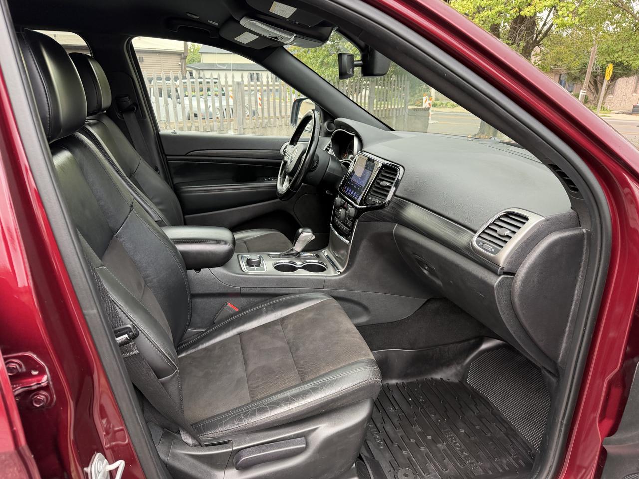 Jeep Grand Cherokee Laredo 4WD 2020