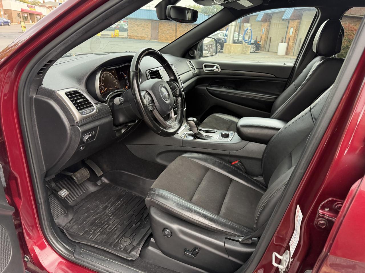 Jeep Grand Cherokee Laredo 4WD 2020