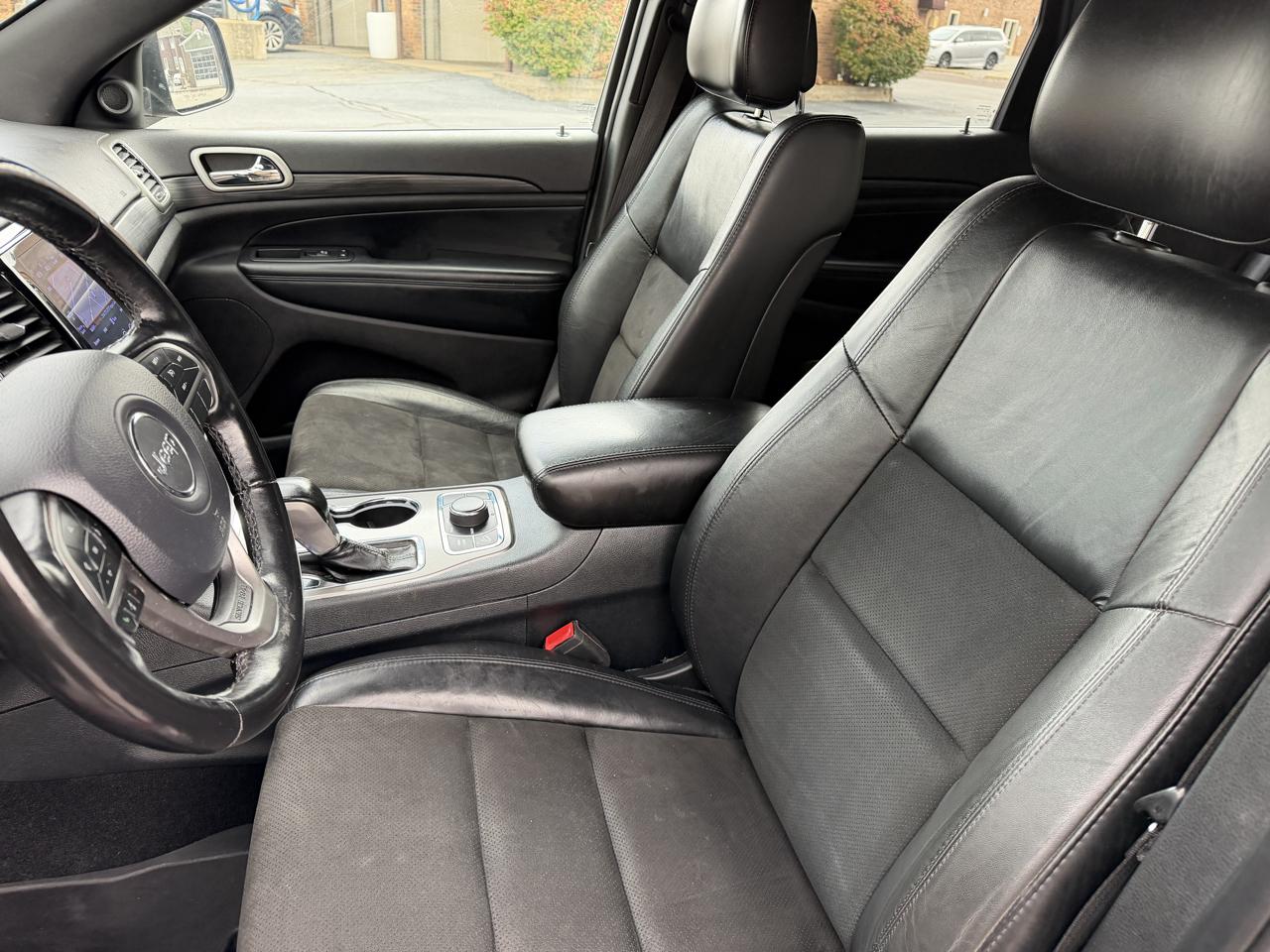 Jeep Grand Cherokee Laredo 4WD 2020