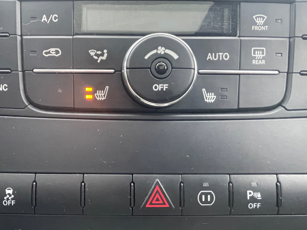 Jeep Grand Cherokee Laredo 4WD 2011