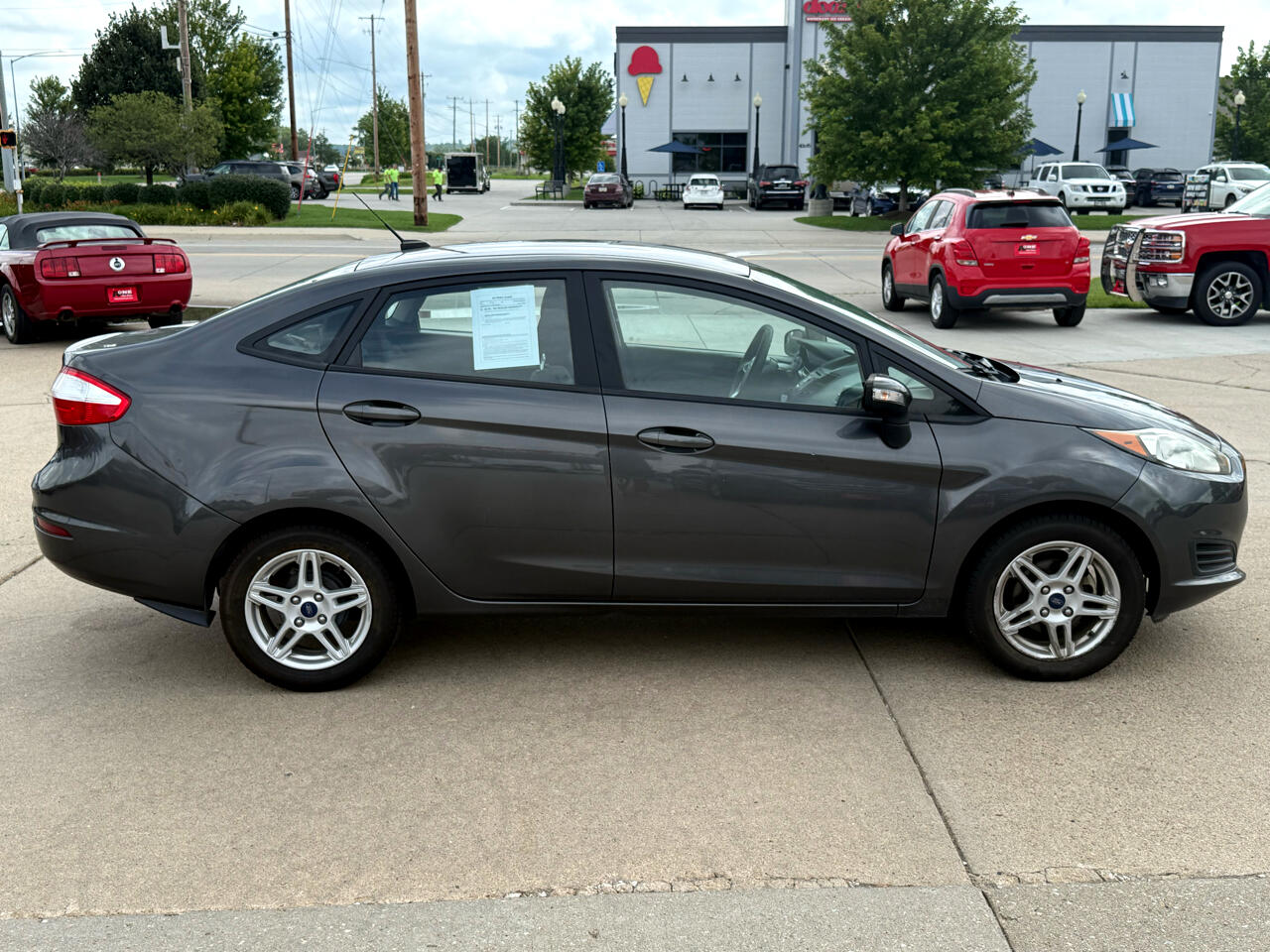 Ford Fiesta SE Sedan 2018 Ford Fiesta SE Sedan 2018