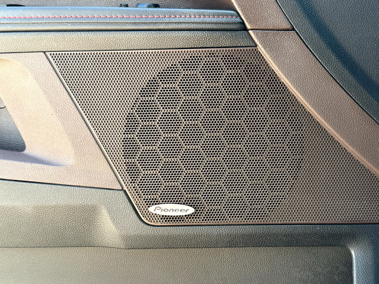 Chevrolet Equinox FWD 4dr LTZ 2015 Chevrolet Equinox FWD 4dr LTZ 2015