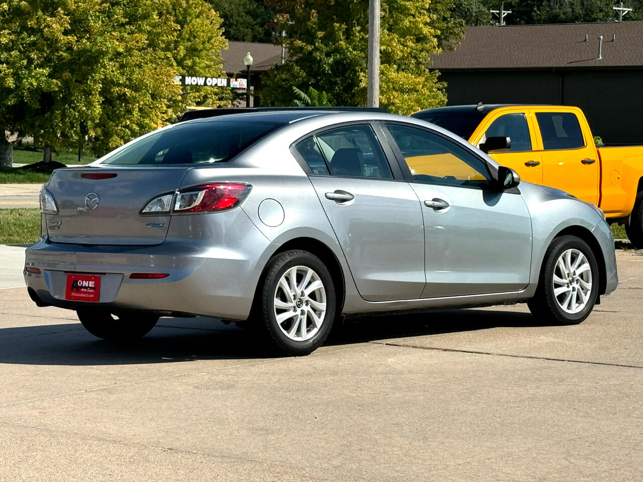 Mazda MAZDA3 i Touring 2013 Mazda MAZDA3 i Touring 2013