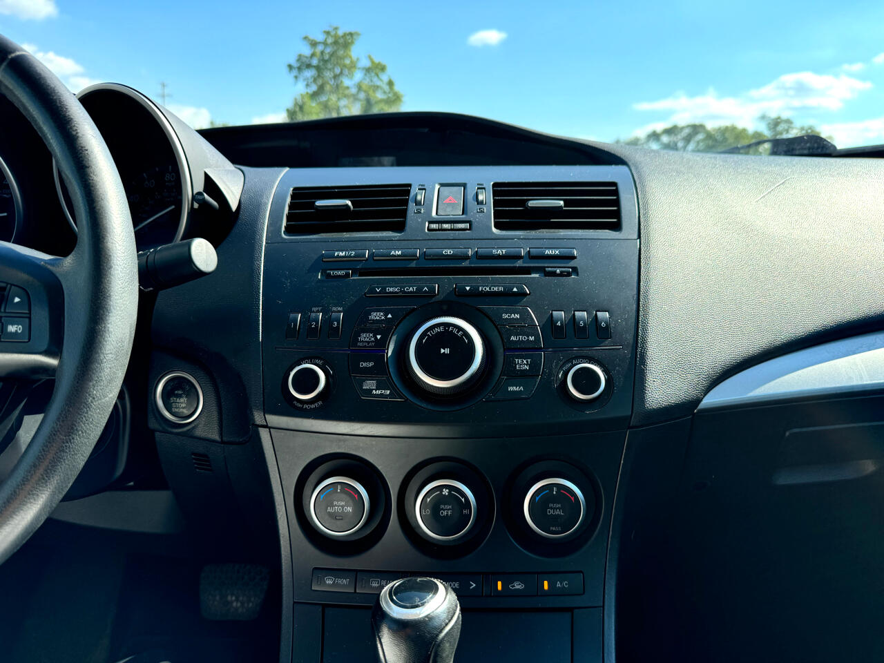 Mazda MAZDA3 i Touring 2013 Mazda MAZDA3 i Touring 2013