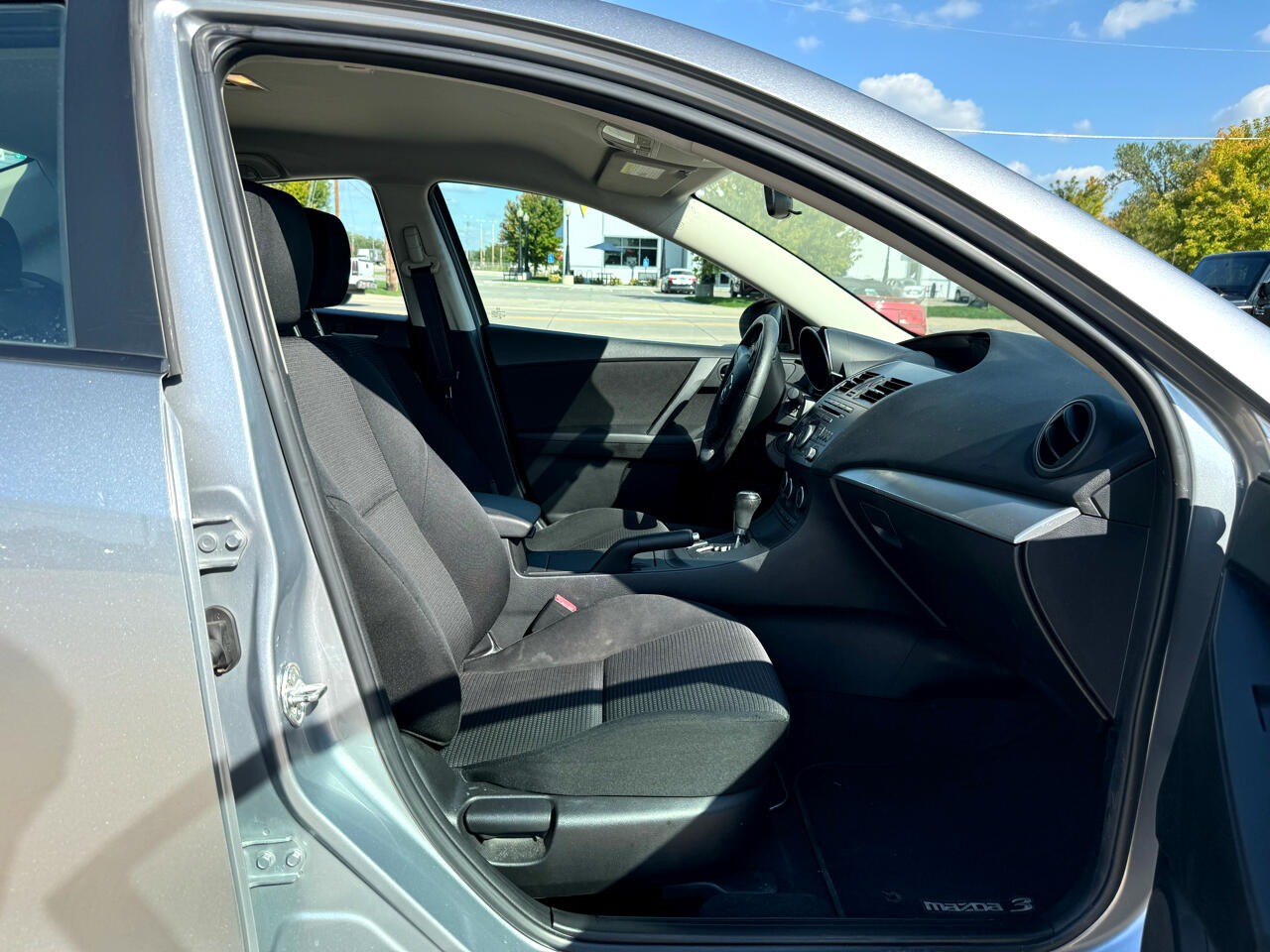 Mazda MAZDA3 i Touring 2013 Mazda MAZDA3 i Touring 2013