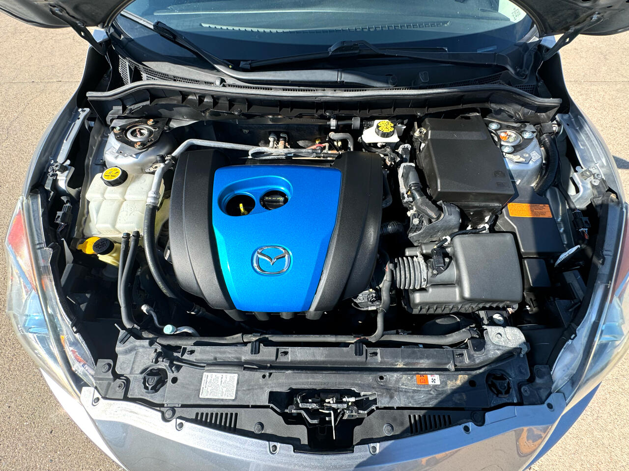 Mazda MAZDA3 i Touring 2013 Mazda MAZDA3 i Touring 2013