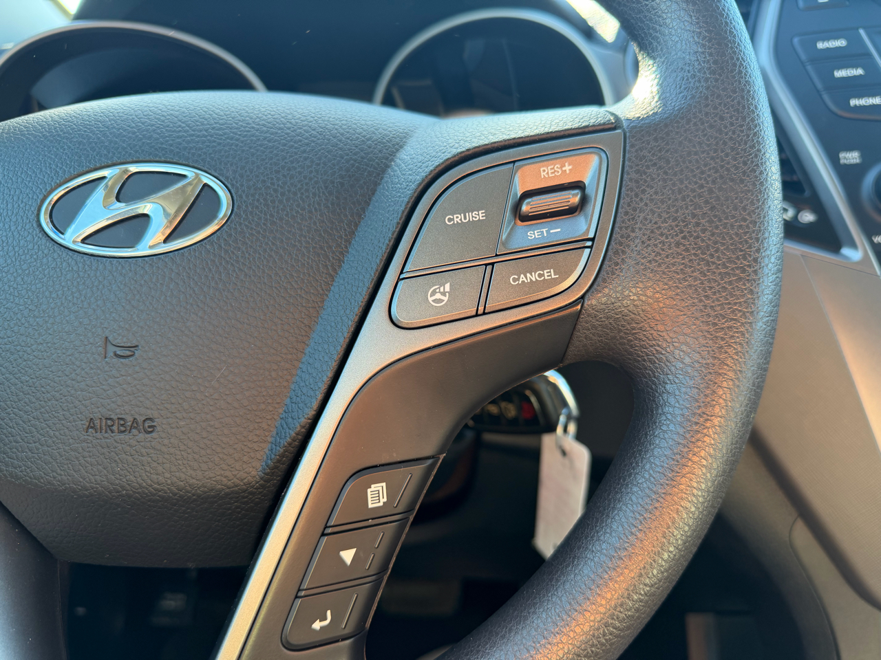 Hyundai Santa Fe AWD 4dr SE 2016