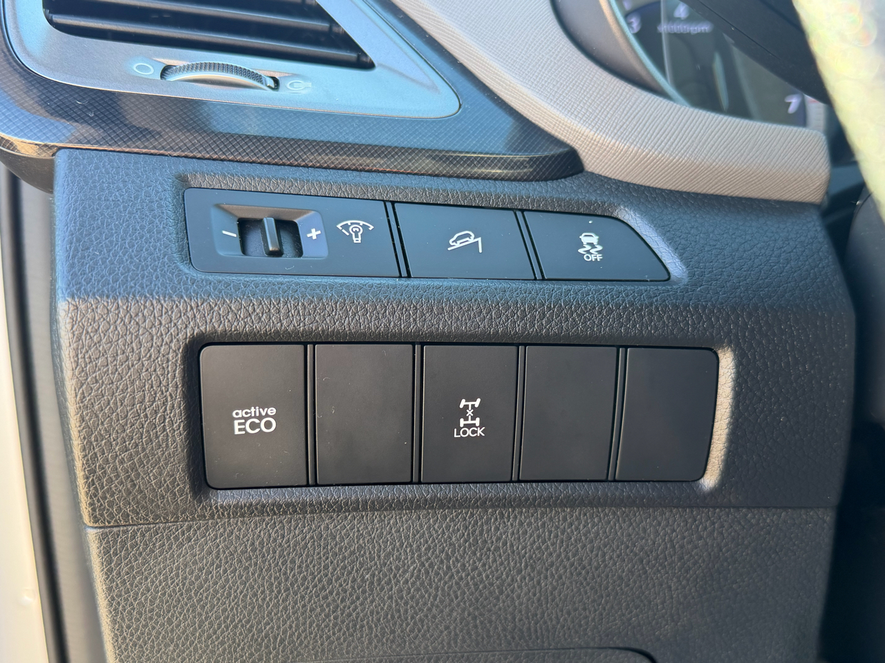 Hyundai Santa Fe AWD 4dr SE 2016