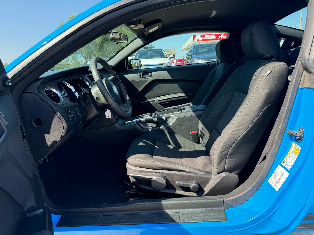 Ford Mustang 2dr Cpe V6 2010 Ford Mustang 2dr Cpe V6 2010