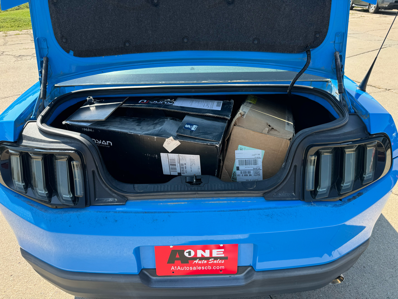 Ford Mustang 2dr Cpe V6 2010 Ford Mustang 2dr Cpe V6 2010