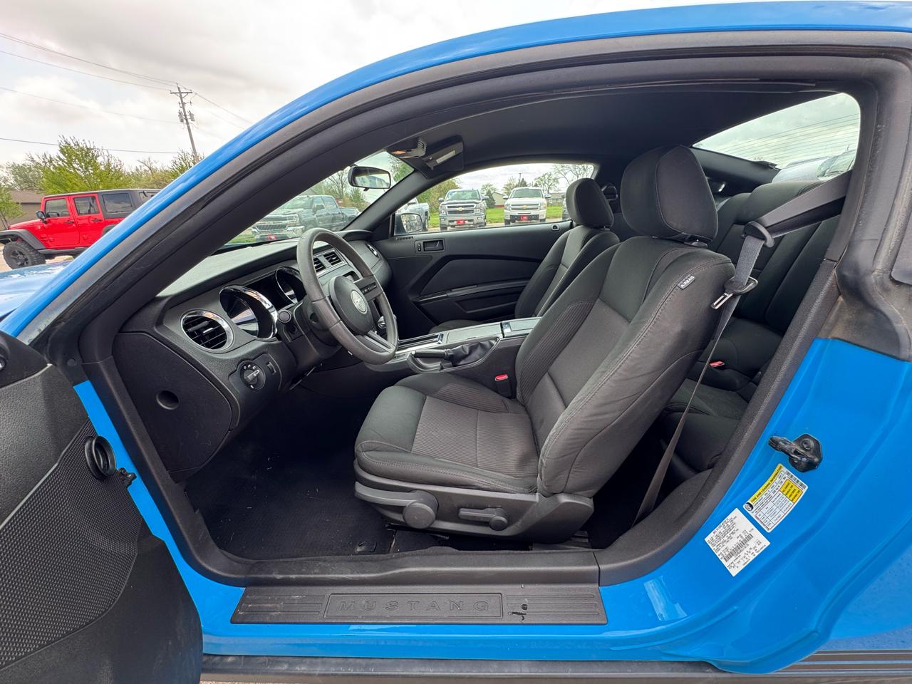 Ford Mustang 2dr Cpe V6 2010