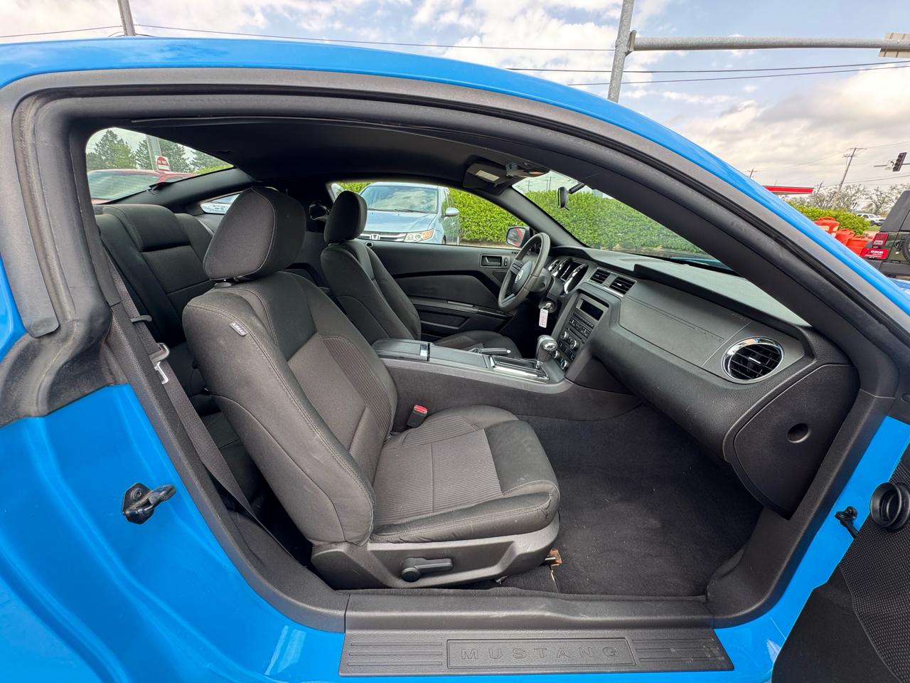 Ford Mustang 2dr Cpe V6 2010